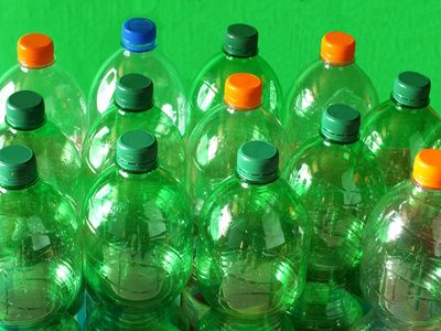 Plastikflaschen Schraubverschlüssen
