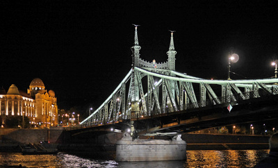 Budapest bei Nacht (1)  . . . .