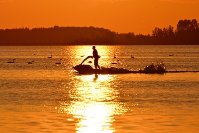 Jetski am Abend