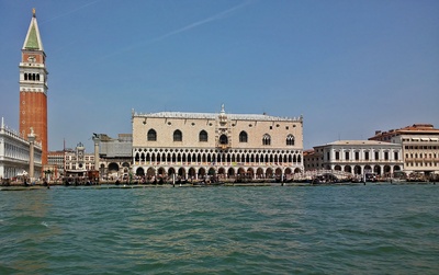 Fähre nach Venedig