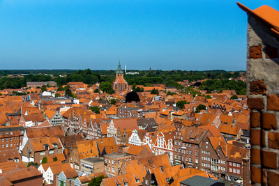 Über der Stadt Über der Stadt