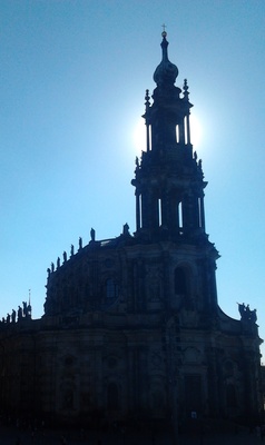 Dresden Hofkirche mit Sonne