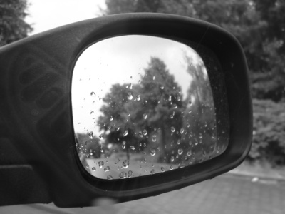 Autofahrt im Regen