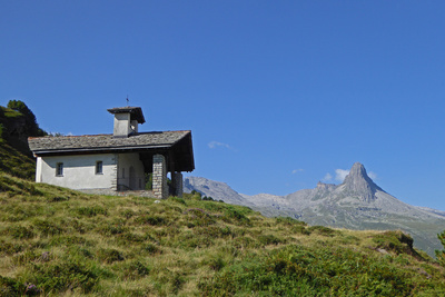 Bergkapelle mit Zervreilahorn