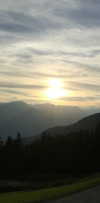 Sonnenuntergang in den Bergen