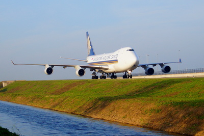 " Singapore Airlines Cargo " Boeing 747 - 400 F