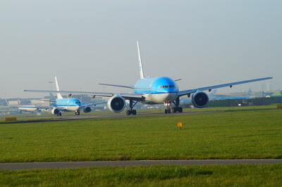 KLM Maschinen rollen zum Start
