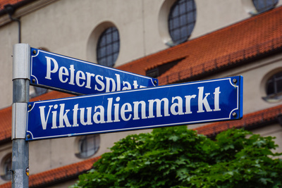 München - Viktualienmarkt - Straßenschild