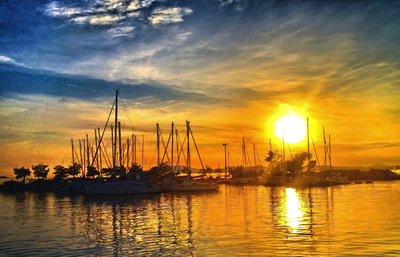 Sonnenuntergang am Yachthafen