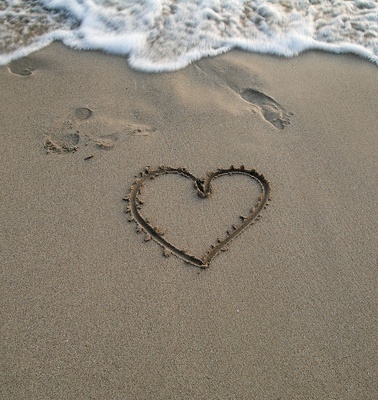 Herz im Sand am Strand