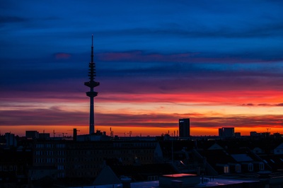 Sonnenaufgang über Hamburg