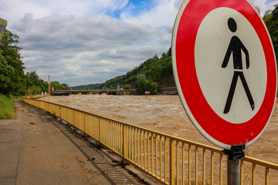 Neckar bei Hochwasser