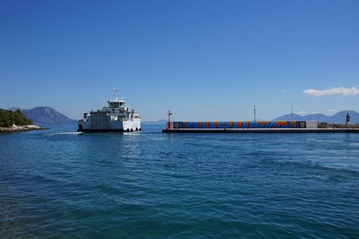 F&auml;hre Sućuraj Drvenik , Kroatien