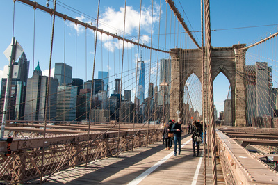 Brooklyn Bridge mit Blick auf Manhattan