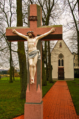 Kreuz an der Lindenkapelle