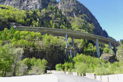 Gotthard-Autobahn im Tessin