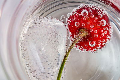 Kirschwasser mit Eis Kirschwasser mit Eis
