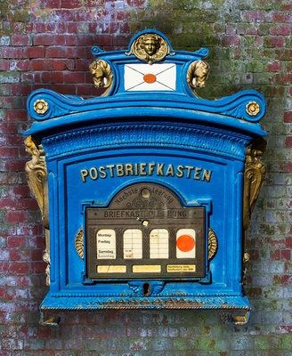 Antiker Briefkasten