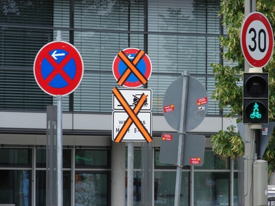Verkehrszeichenaufhebung und Verkehrszeichenersetzung
