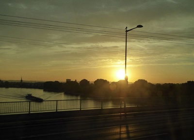 Der Rhein bei Sonnenaufgang