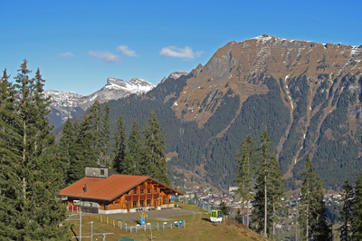 Winteregg (Hintergrund: Männlichen)