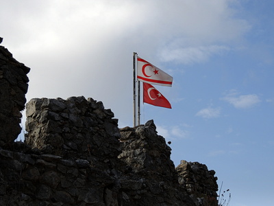 Flagge der Türkischen Republik Nordzypern