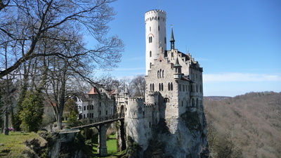 Eine  Burg