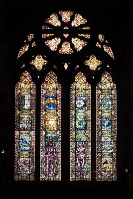 Glasfenster der Kathedrale in Glasgow