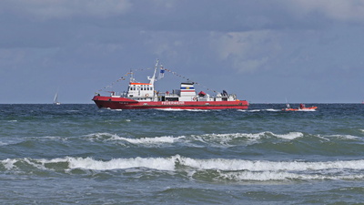 Feuerwehr vor Warnemünde