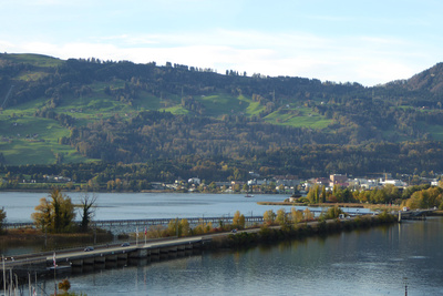 Seedamm zwischen Ober- und Zürichsee