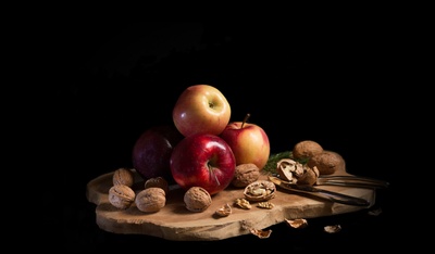 Äpfel und Nüsse