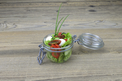 Gemischter Salat aus dem Glas