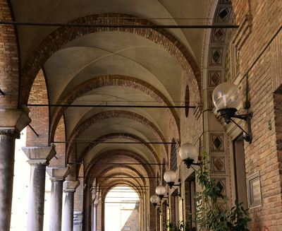 Ravenna, Piazza San Francesco, Gebäudedetail