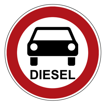 Verbotsschild: Dieselfahrzeuge verboten