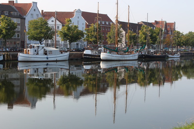 Spiegelung Hafen von Lübeck