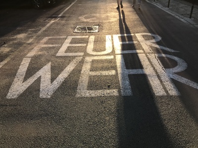 Straßenmarkierung Feuerwehr Straßenmarkierung Feuerwehr