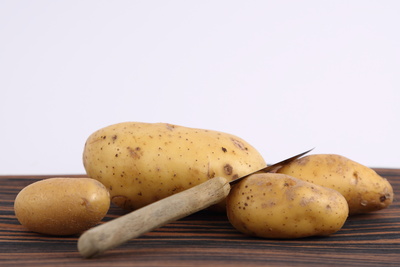 Kartoffelschälen