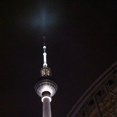 Berliner Fernsehturm bei Nacht / Foto: Alexander Hauk