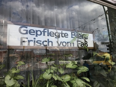 Gepflegte Biere frisch vom Faß Gepflegte Biere frisch vom Faß