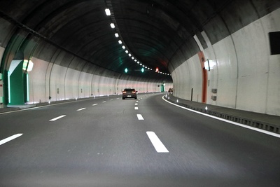 Tunnel 5