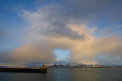 Island-Winter:Wolkenfenster