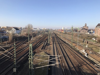 Bahnschienen am Morgen in Berlin Bahnschienen am Morgen in Berlin