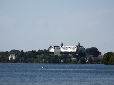 Plöner Schloss am großen Plöner See