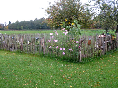 Bauerngarten im Herbst