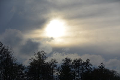 Von Sonne durchstrahlte Wolken