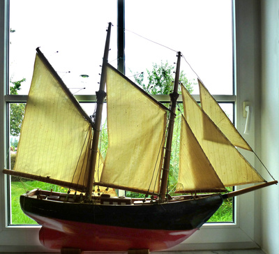 traditionelles Fischländer Holzboot (Galiot/Brigg)