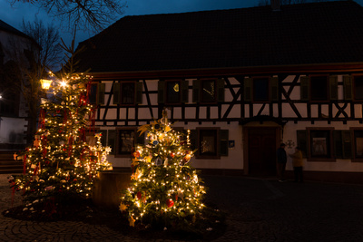 leuchtende Weihnachtsbäume leuchtende Weihnachtsbäume