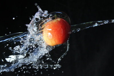 Apfel im Wasser