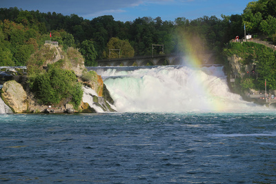 Rheinfall mit Regenbogen