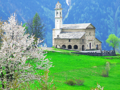 Kirche im Maira-Tal, Piemont